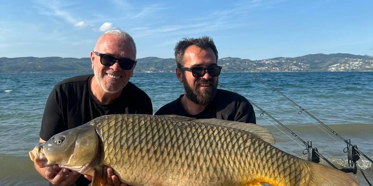 Sapanca Gölü’nde 18 kiloluk dev sazan