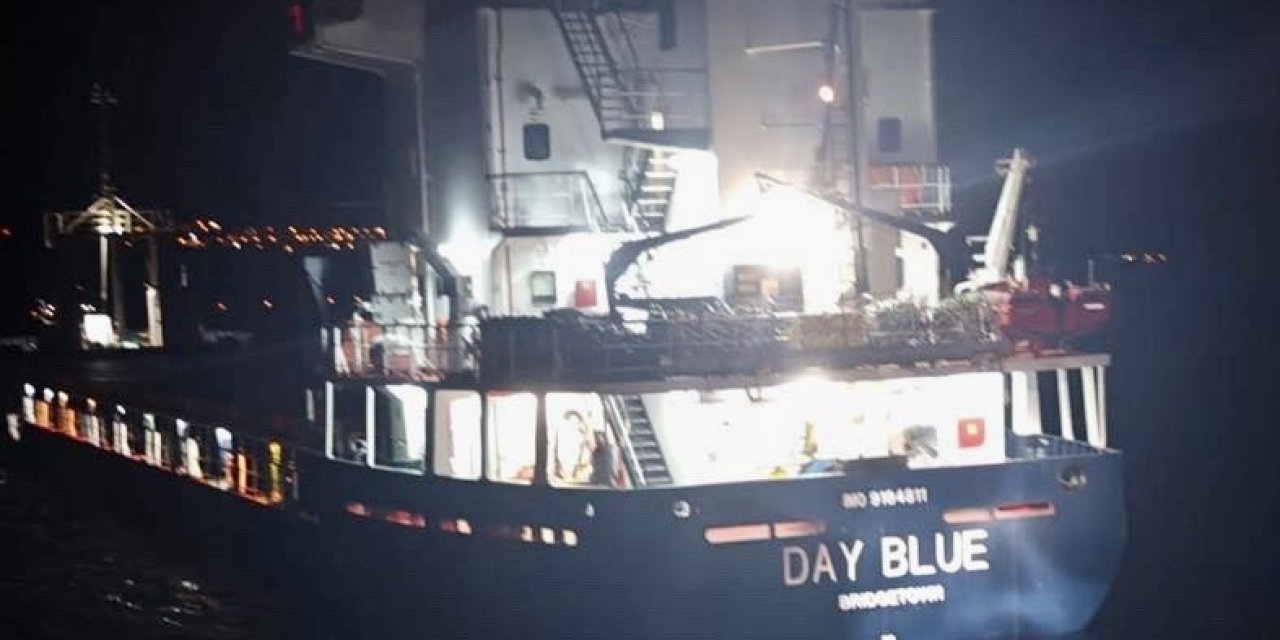 Kocaeli'den İtalya'ya giden gemi arıza yaptı