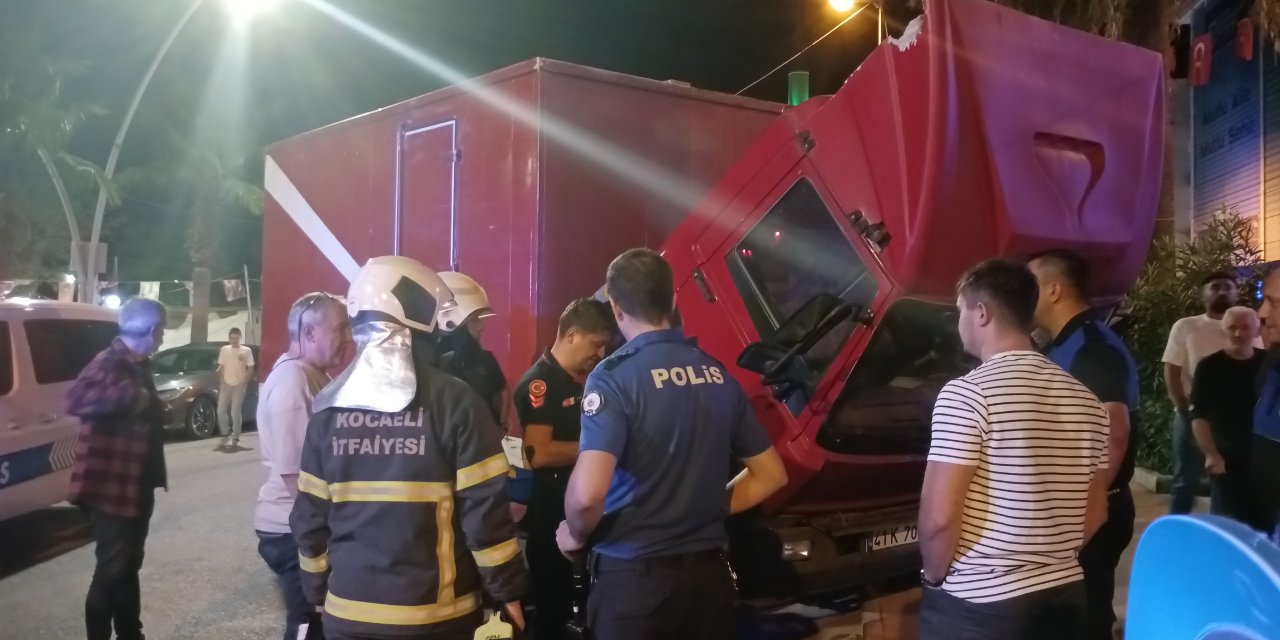 Kamyoneti yanmaktan kurtardılar