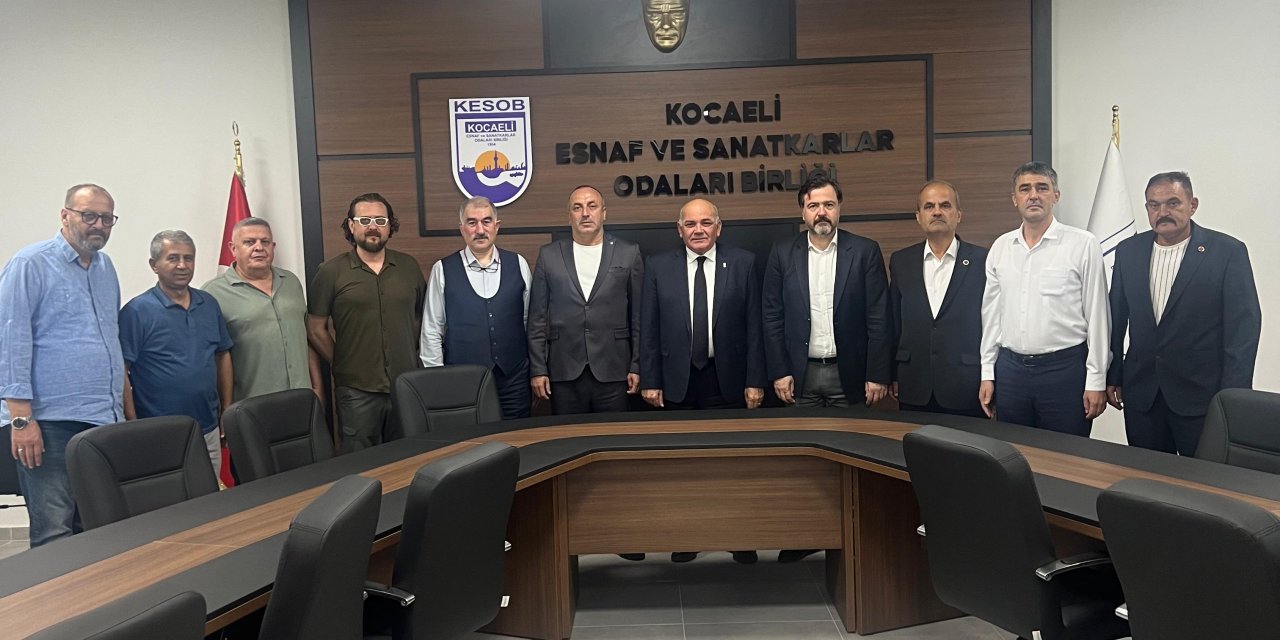 MHP İzmit, esnaf odasına misafir oldu