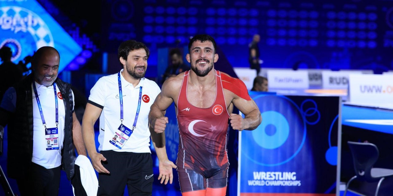 Ahmet Yılmaz'dan Dünya Güreş Şampiyonası'nda bronz madalya