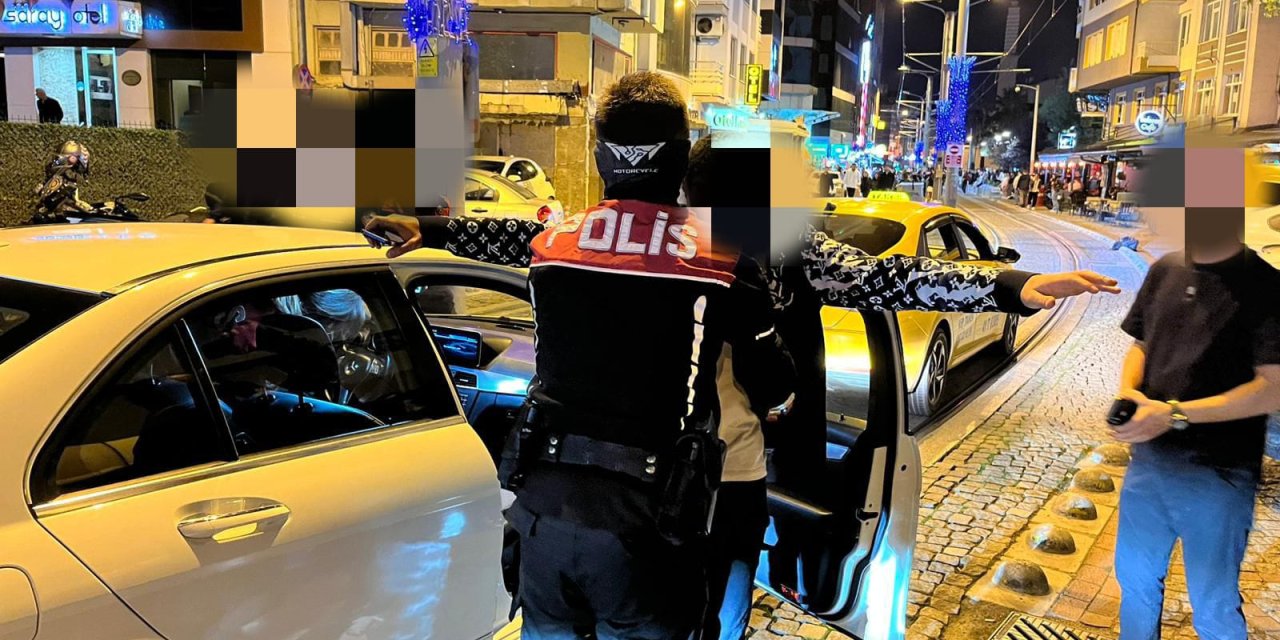İzmit'te gece denetimi: 478 kişiye GBT kontrolü
