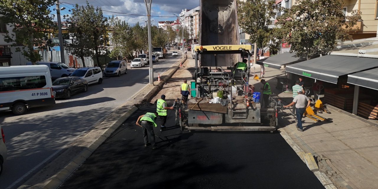 Yeni Bağdat Caddesi’nde Asfalt Serimi