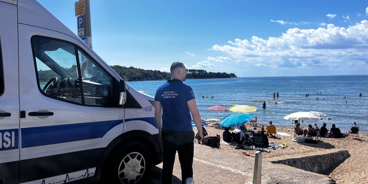 Ambulanslar sahillerdeki nöbetini tamamladı