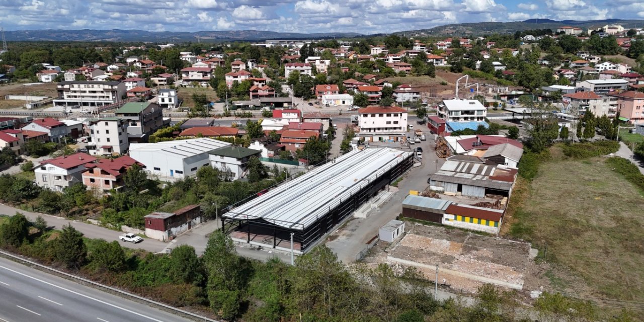 Kartepe’ye Çok Yönlü Yeni Spor Salonu