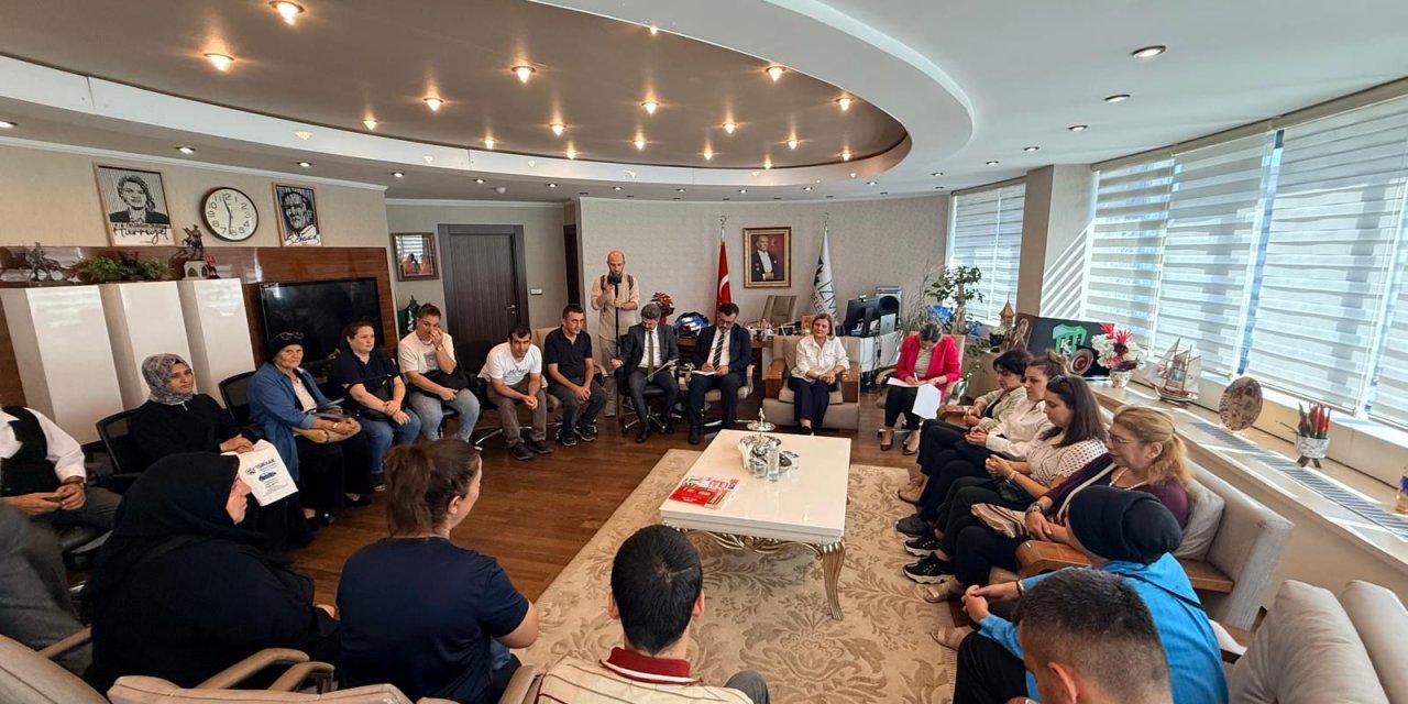 MHP’den sert tepki: Halk günü değil, gösteri alanı!