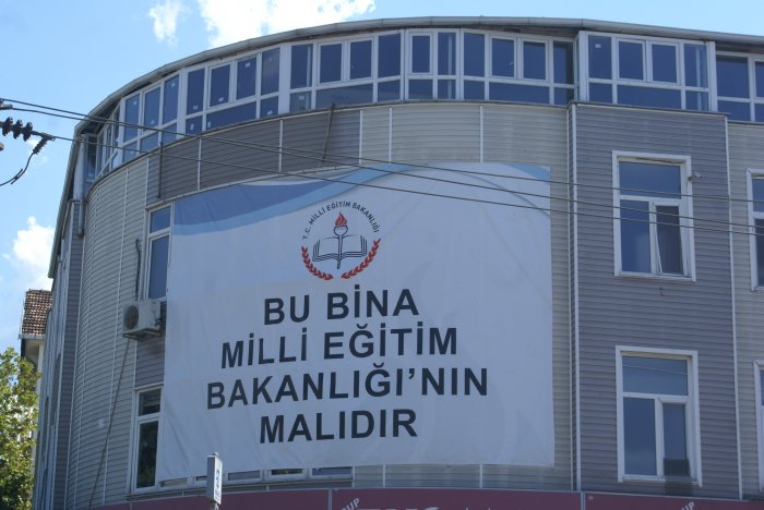 Bu binalar gerçekten kamunun mu?