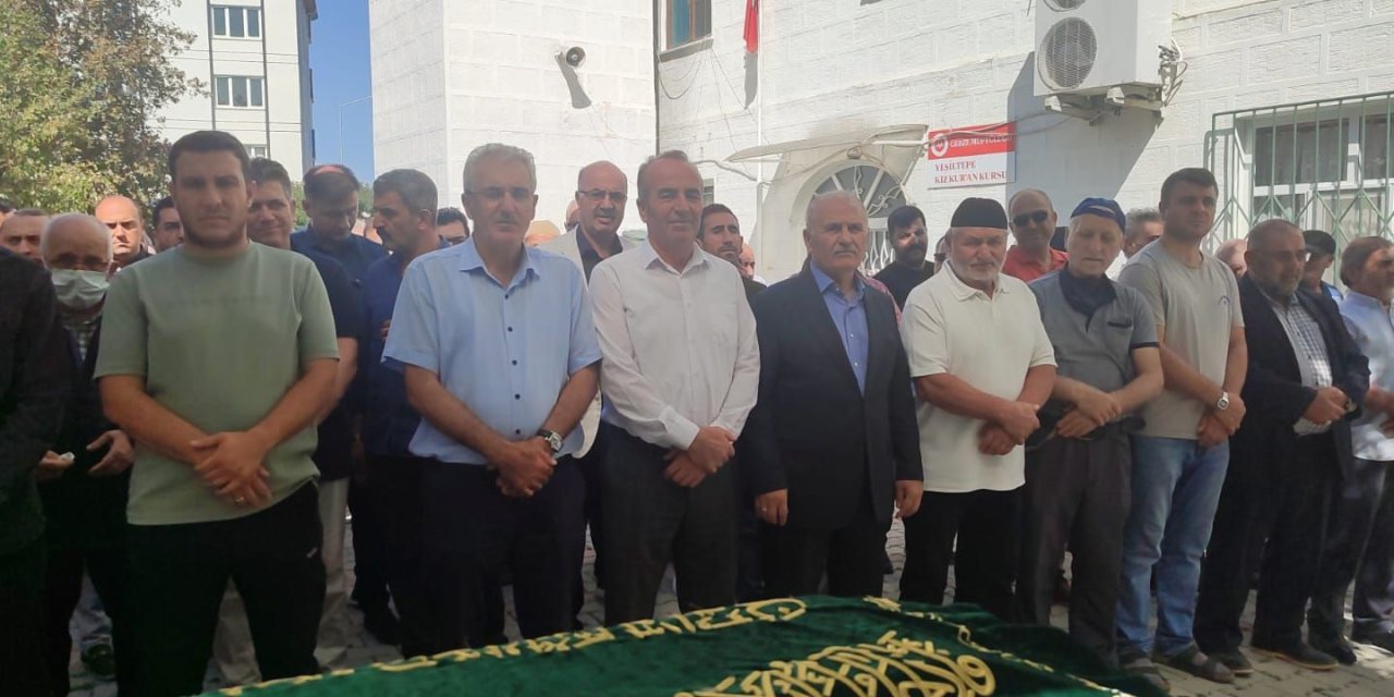 Ziya Özhan’ın Babası son yolculuğuna uğurlandı