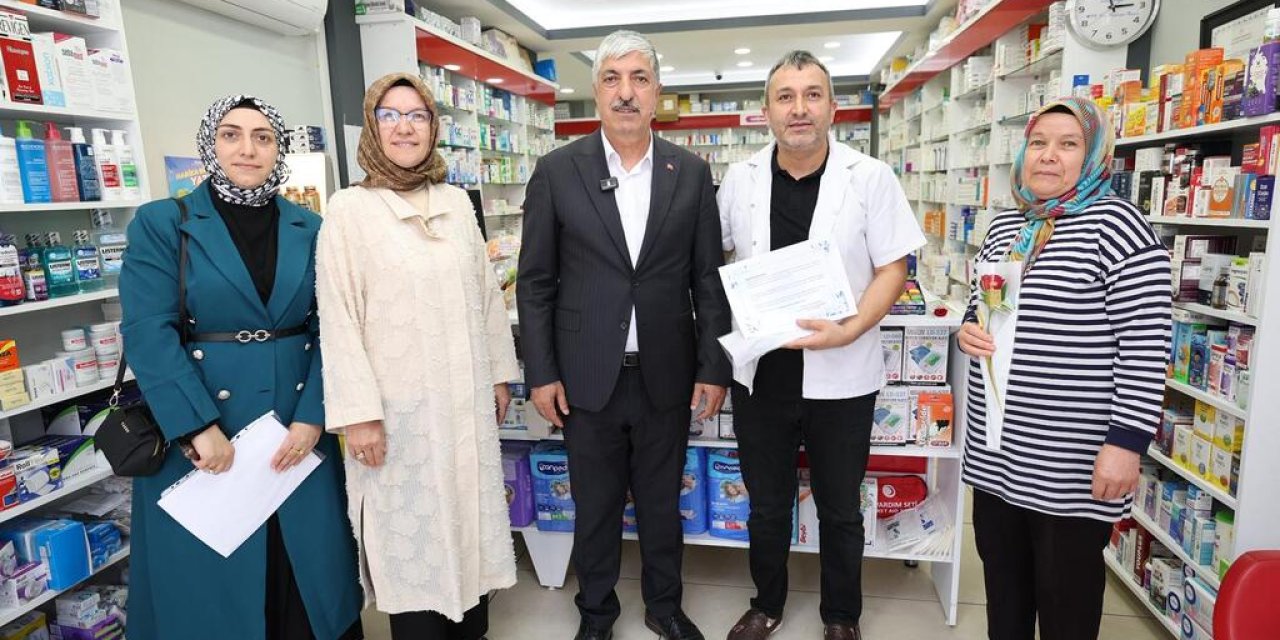 Ömeroğlu’ndan Eczacılar Günü Ziyareti