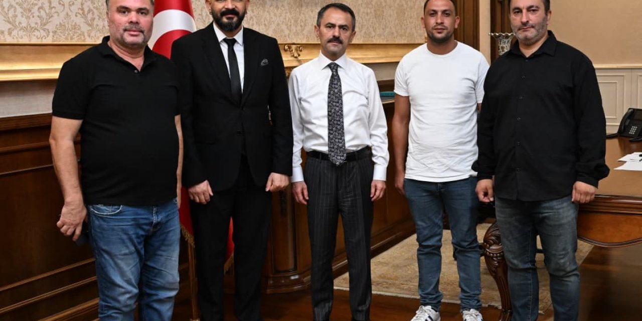 Roman Derneklerinden,  Vali İlhami Aktaş'a Ziyaret