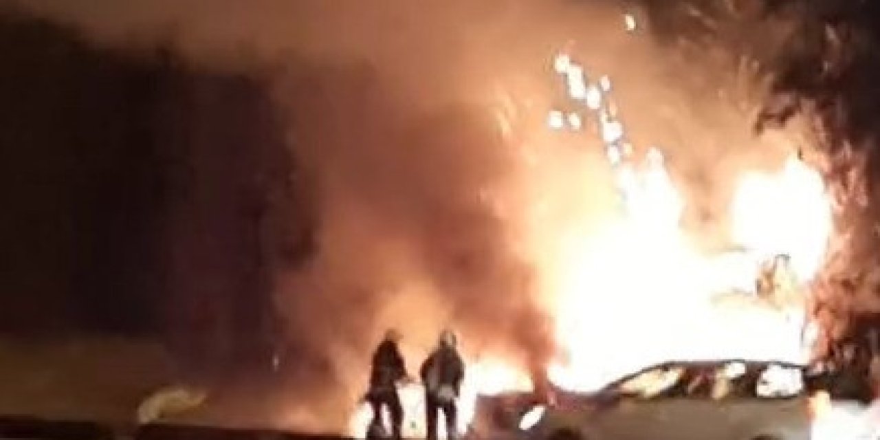 Kocaeli'de otomobil alev alev yandı