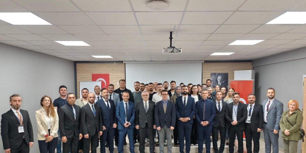 Kocaeli’de “Ambulans Sürüş  Güvenliği Eğitici Eğitimi”