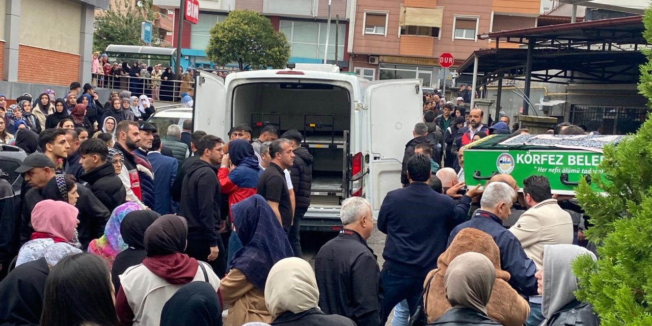 Kadir gözyaşlarıyla toprağa verildi