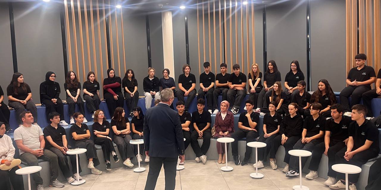 Kütüphane buluşmalarında tarihe yolculuk