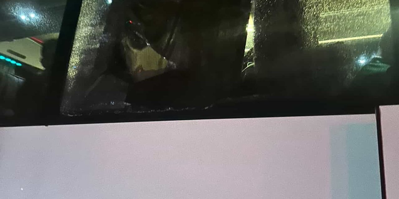 Kocaelispor taraftarlarına taşlı saldırı