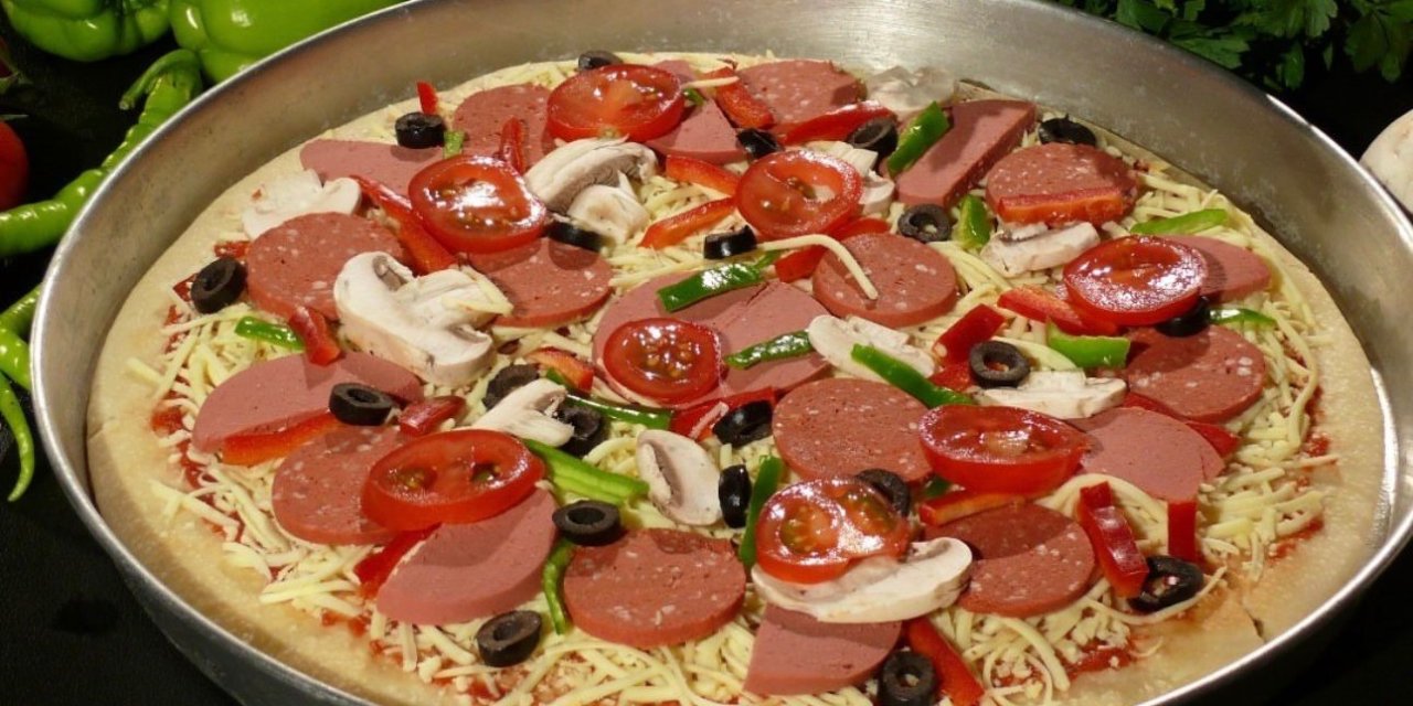 TAĞŞİŞ LİSTESİNDEKİ PİZZACI:   "Sorumluluk tamamen tedarikçiye aittir"