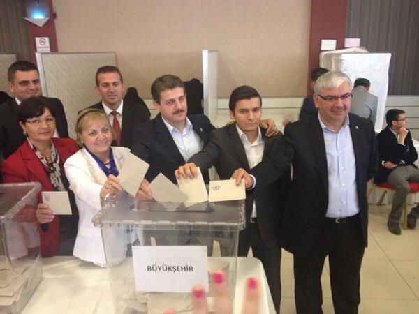 AKP’de temayüle devam ediliyor