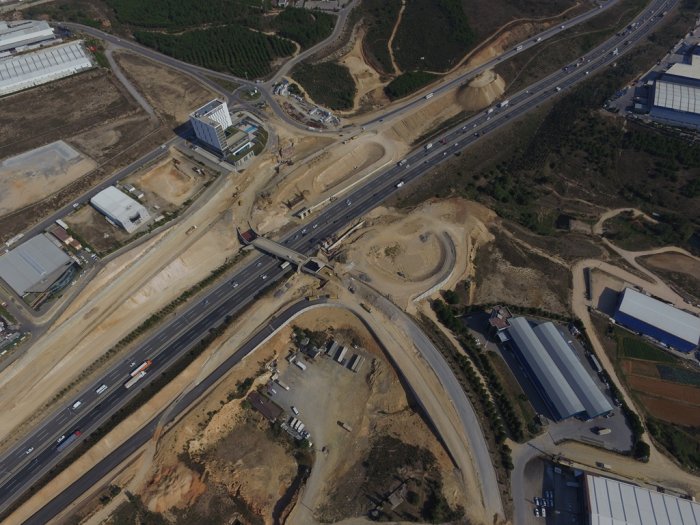 Çayırova OSB Köprülü Kavşağı’nda imalatlar sürüyor