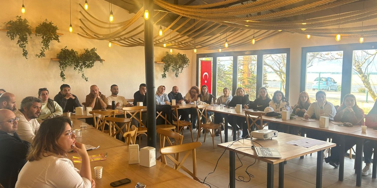 Öğretmenlere mesleki eğitim semineri