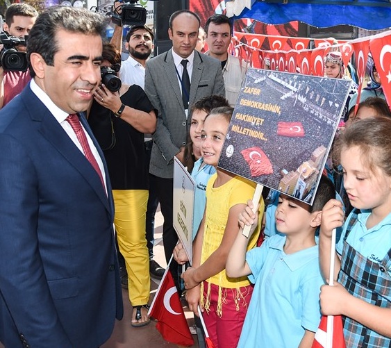 Vali Güzeloğlu: “Eğitim, insan yetiştirmektir”