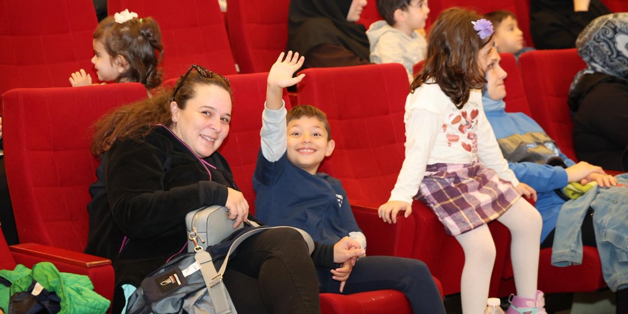 Miniklerden “Aslan Hürkuş 4: Hürjet”le eğlendi