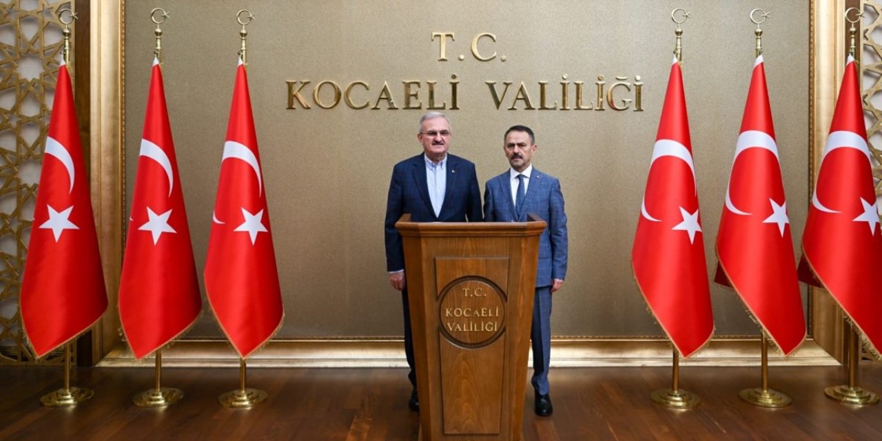 Münir Karaloğlu, Vali İlhami Aktaş'ı Ziyaret Etti