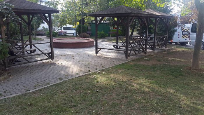 Balçık meydanı ilgi bekliyor