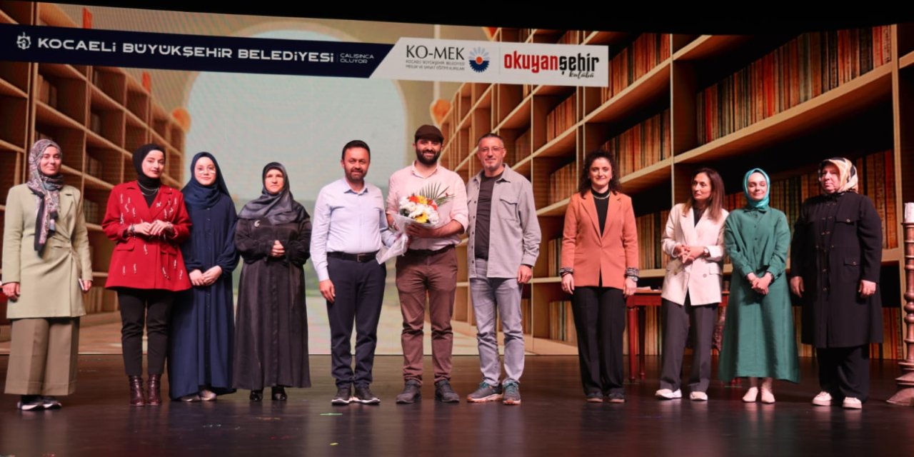 Kitap Fuarı’nda münazara ve müzikal tiyatro bir arada