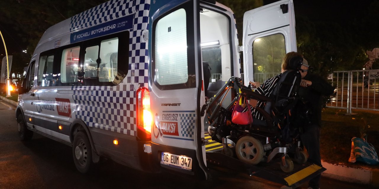 Engelsiz Taksi, Kitap Fuarı’nda da engelleri aşıyor