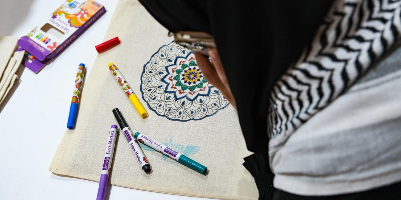 Kılavuz Kitap Köyü, fuara renk katıyor