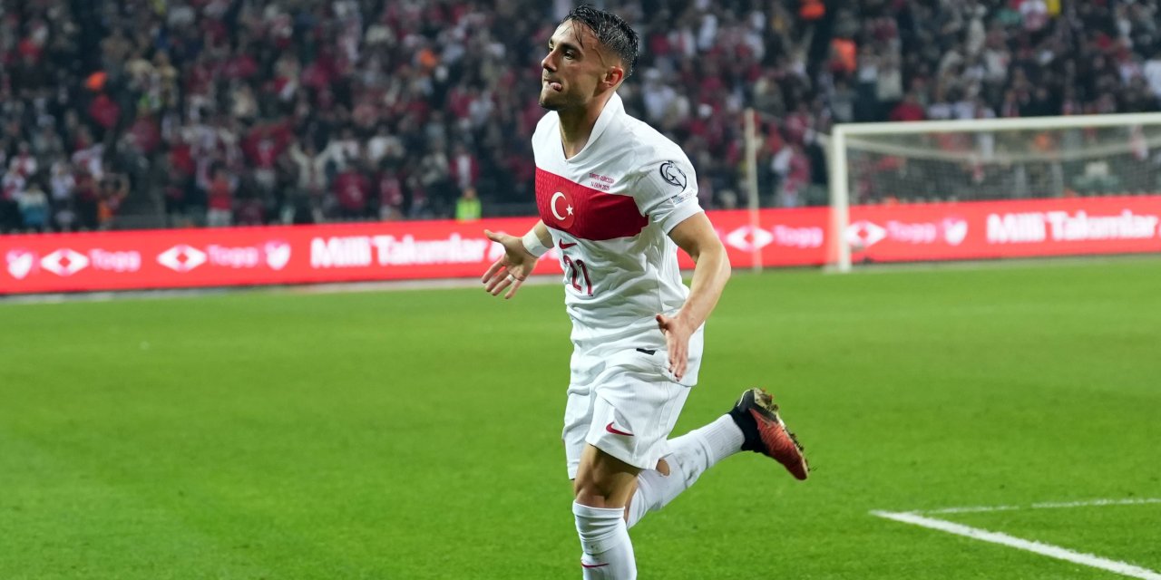 Yunus Akgün 3. gol sevincini yaşadı