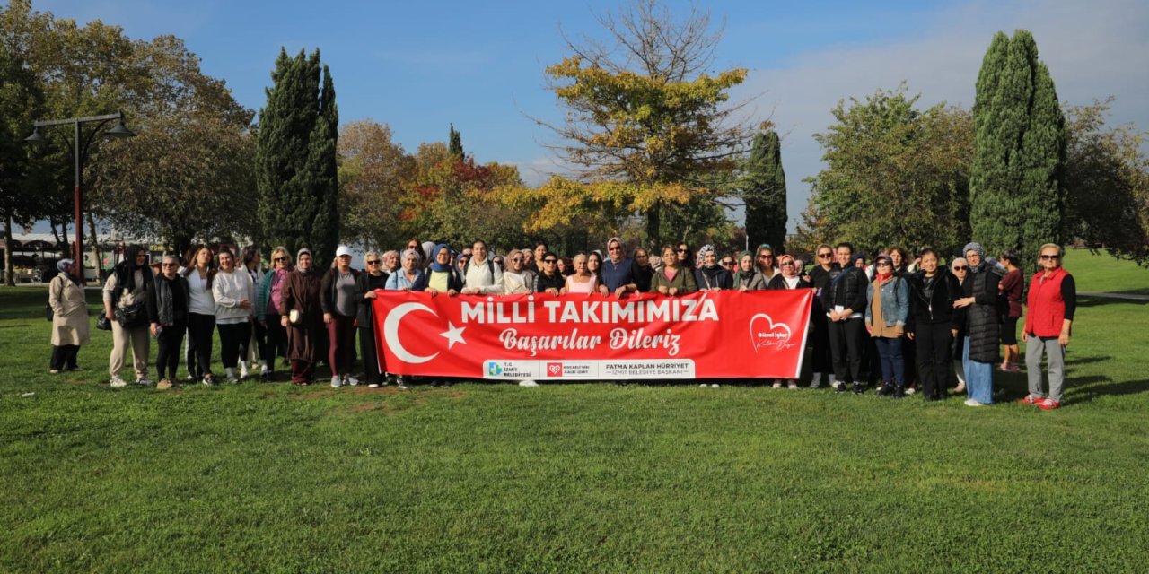 İzmitli kadınlardan Milli Takıma destek