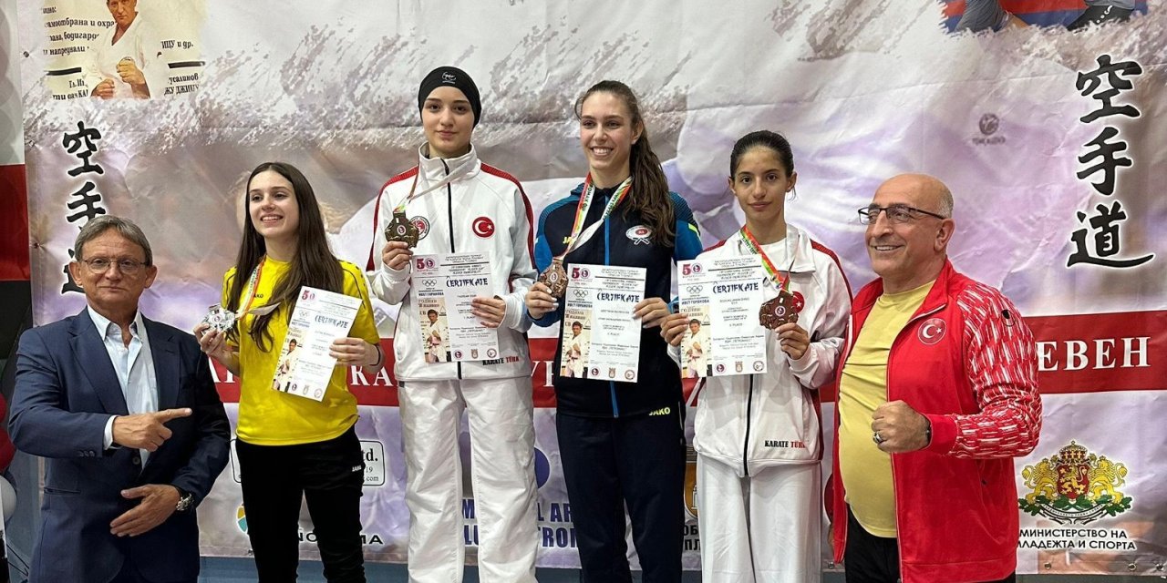 Körfezli karateciler Plevne  Kupası’nda zirveye çıktı