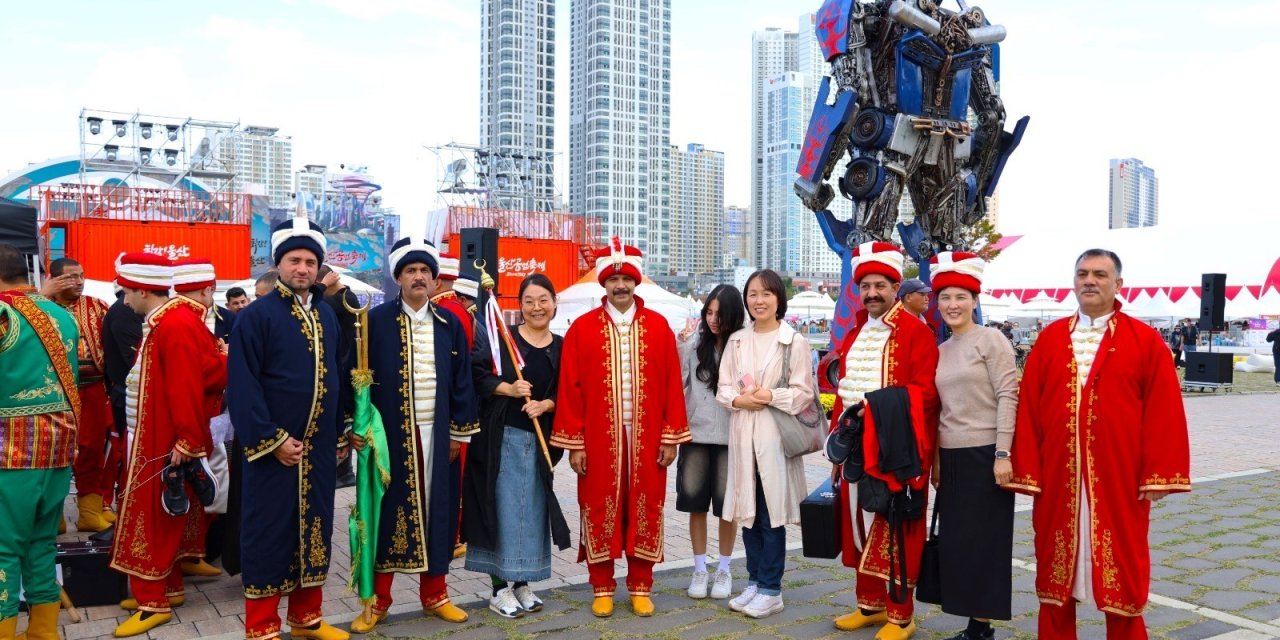 Kocaeli Mehter Takımı, Korelilerin gönlünü fethetti