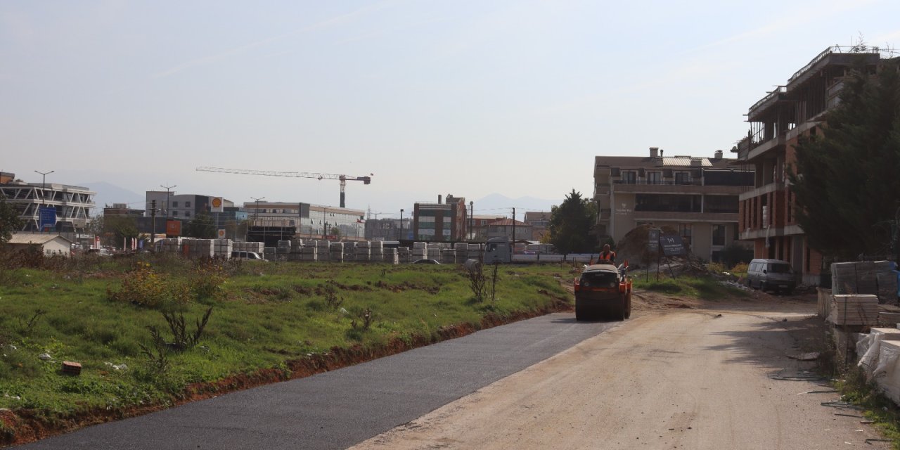 Yenişehir Mahallesi’nde yolları yeniliyor