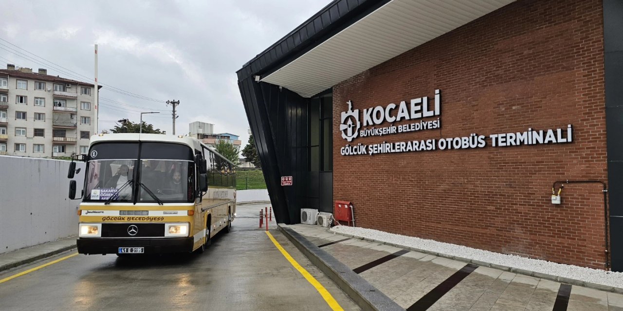 Öğrencilere ücretsiz servis hizmeti