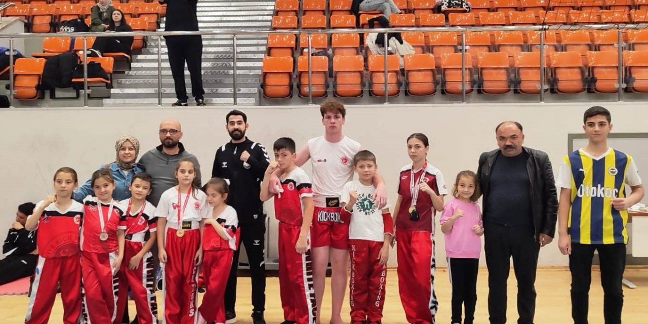 Körfez Gençlerbirliği sporcuları  Darıca'dan 9 madalya ile döndü