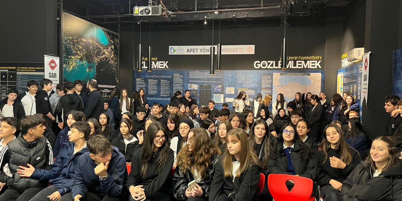 Öğrenciler, 17 Ağustos’un  izlerini müzede takip etti