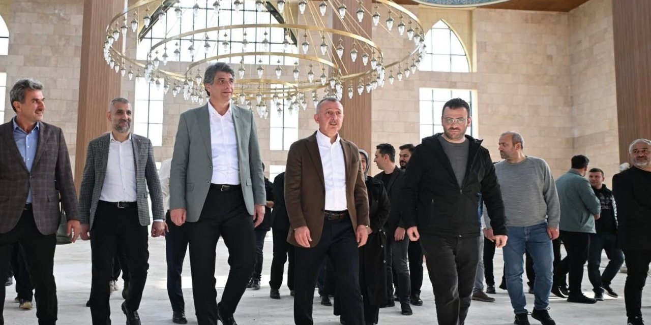 Kartepe Kent Meydanı Camii’nde sona gelindi