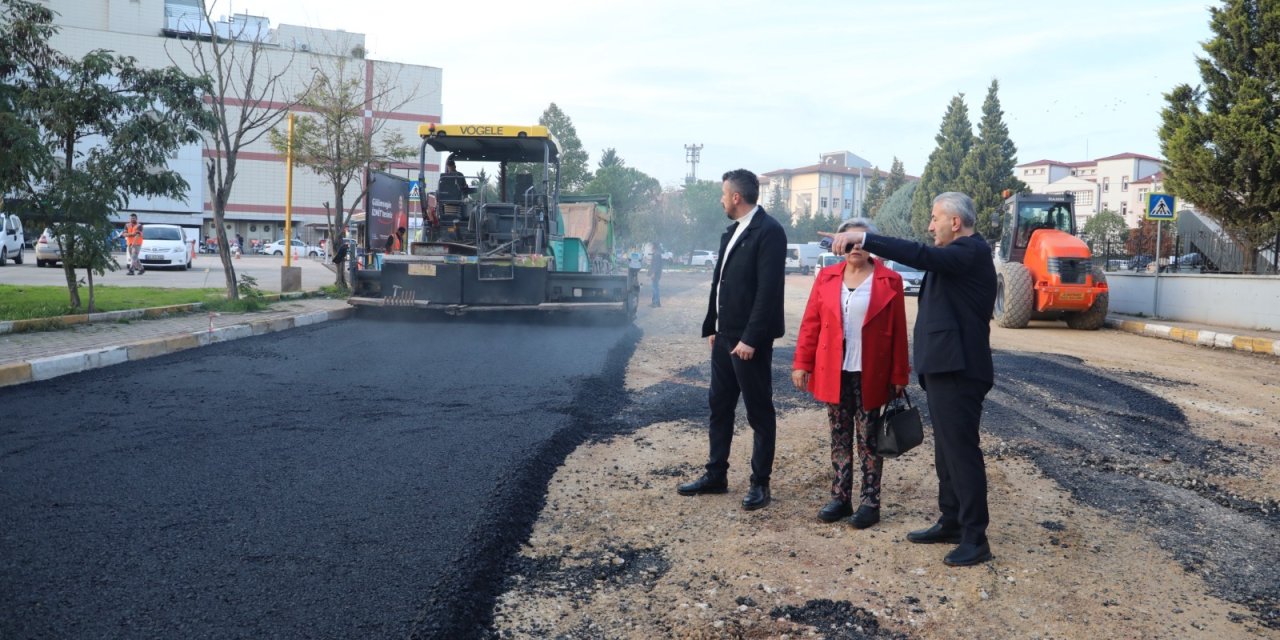 Yahya Kaptan’da asfalt çalışmaları