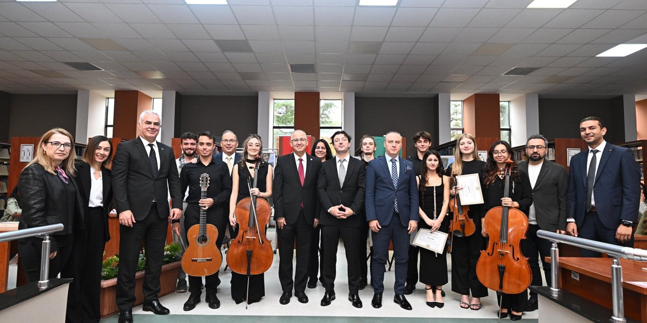 KOÜ’de Sanat Dolu  Konser Düzenlendi