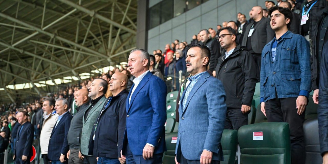 Vali Aktaş, Kocaelispor –  Alanyaspor Maçını İzledi
