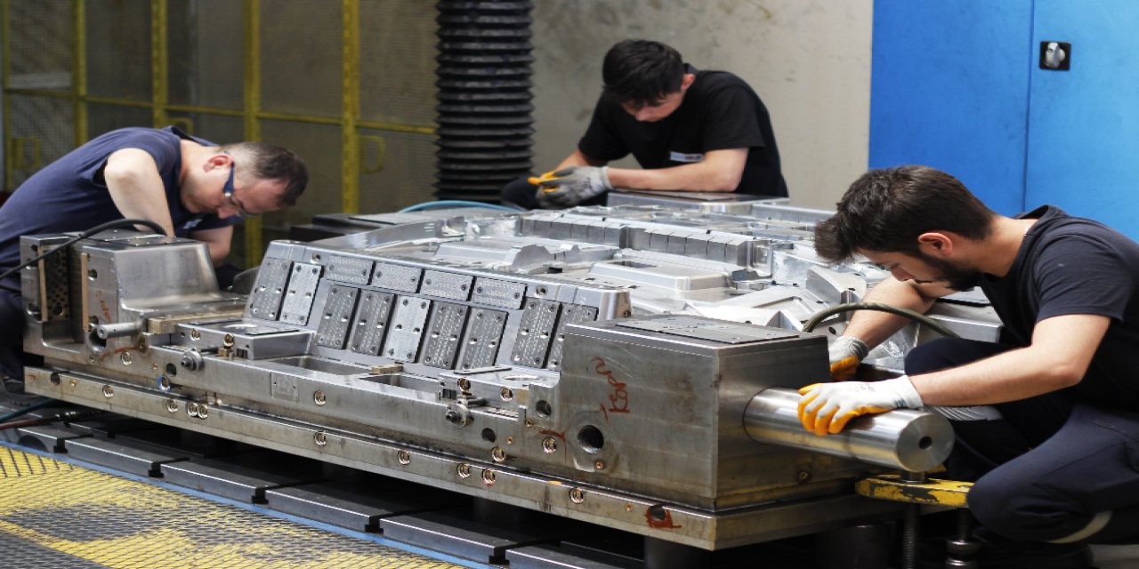 Karel Kalıp, Avrupa'da İlk 5'e Oynuyor