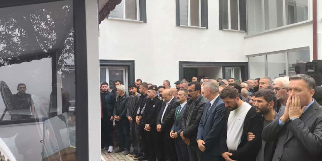 Vali Aktaş, Cenaze Namazına Katıldı