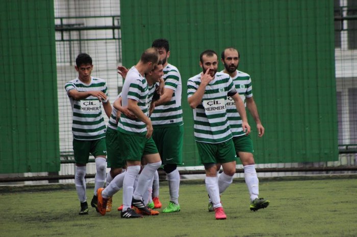 Lider Bağçeşme galibiyetini koruyamadı