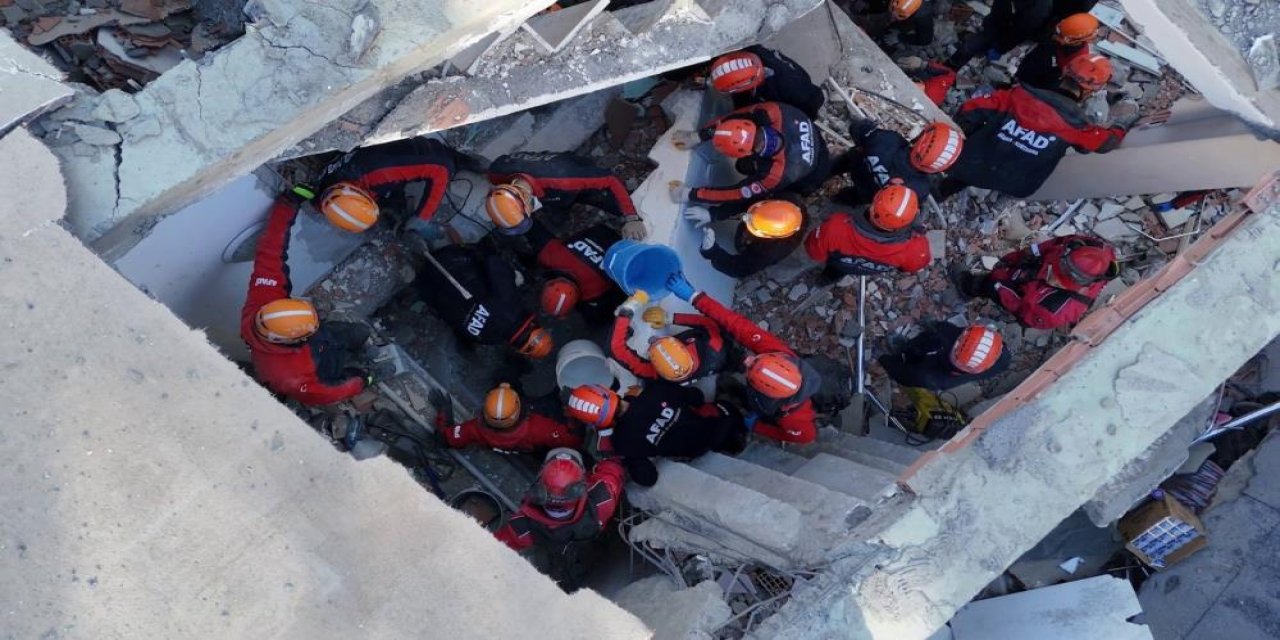 İMO GEBZE AÇIKLAMA YAPTI    ‘’Çökmenin zemindeki oturmadan  kaynaklandığını tahmin ediyoruz!’’