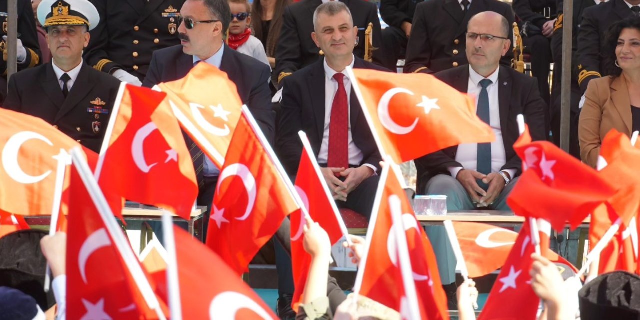 Cumhuriyet’in 102. Yılı Gölcük’te Törenle Kutladı