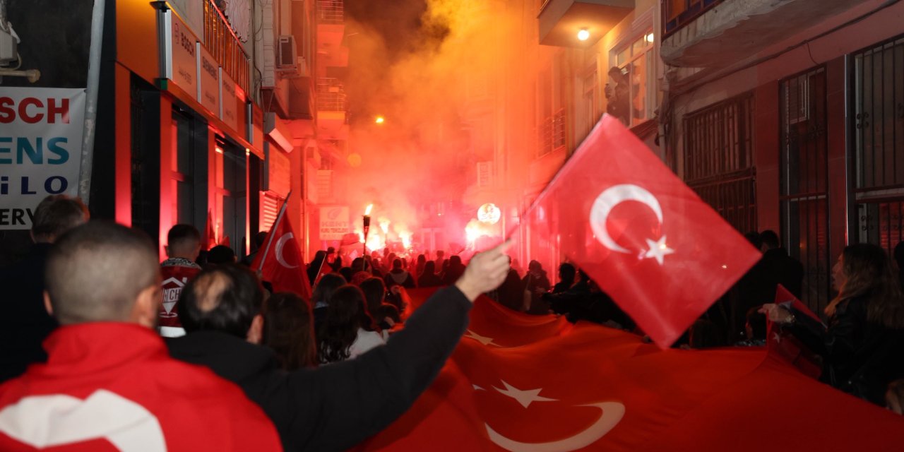 Karamürsel’de “Zaferden Cumhuriyete Fener Alayı”