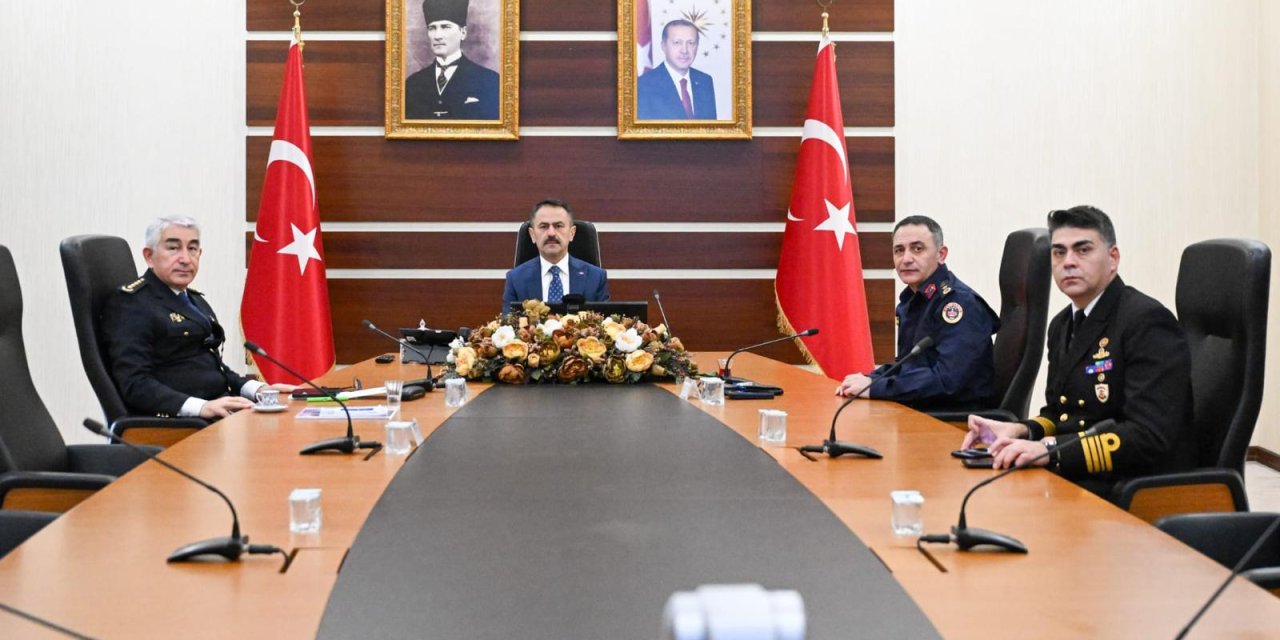 Vali Aktaş ve Bakan Yerlikaya  VKS üzerinden Toplantı Yaptı