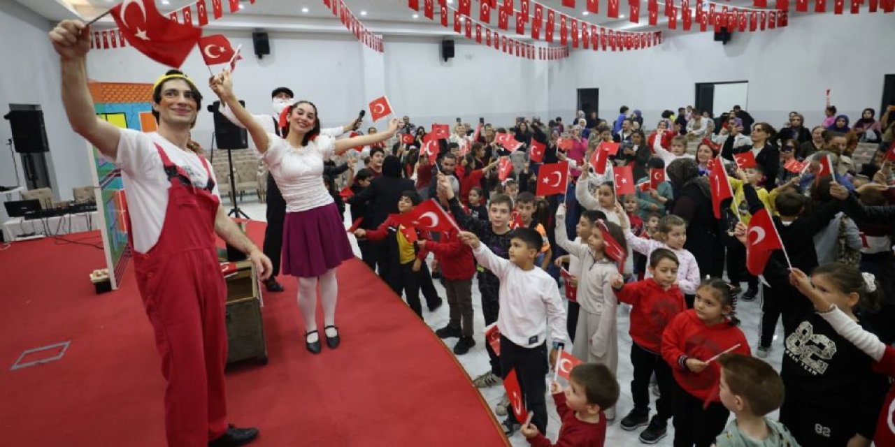 Derince’de Çocuk Tiyatrosu Sahnelendi